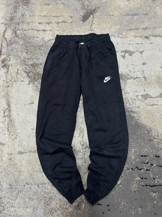 Dresy Nike, męskie w bardzo dobrym stanie rozmiar XS, widok z przodu