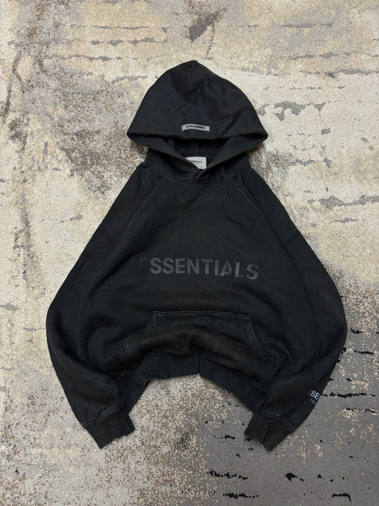 Bluza Essentials hoodie, damskie w bardzo dobrym stanie rozmiar XS, widok z przodu