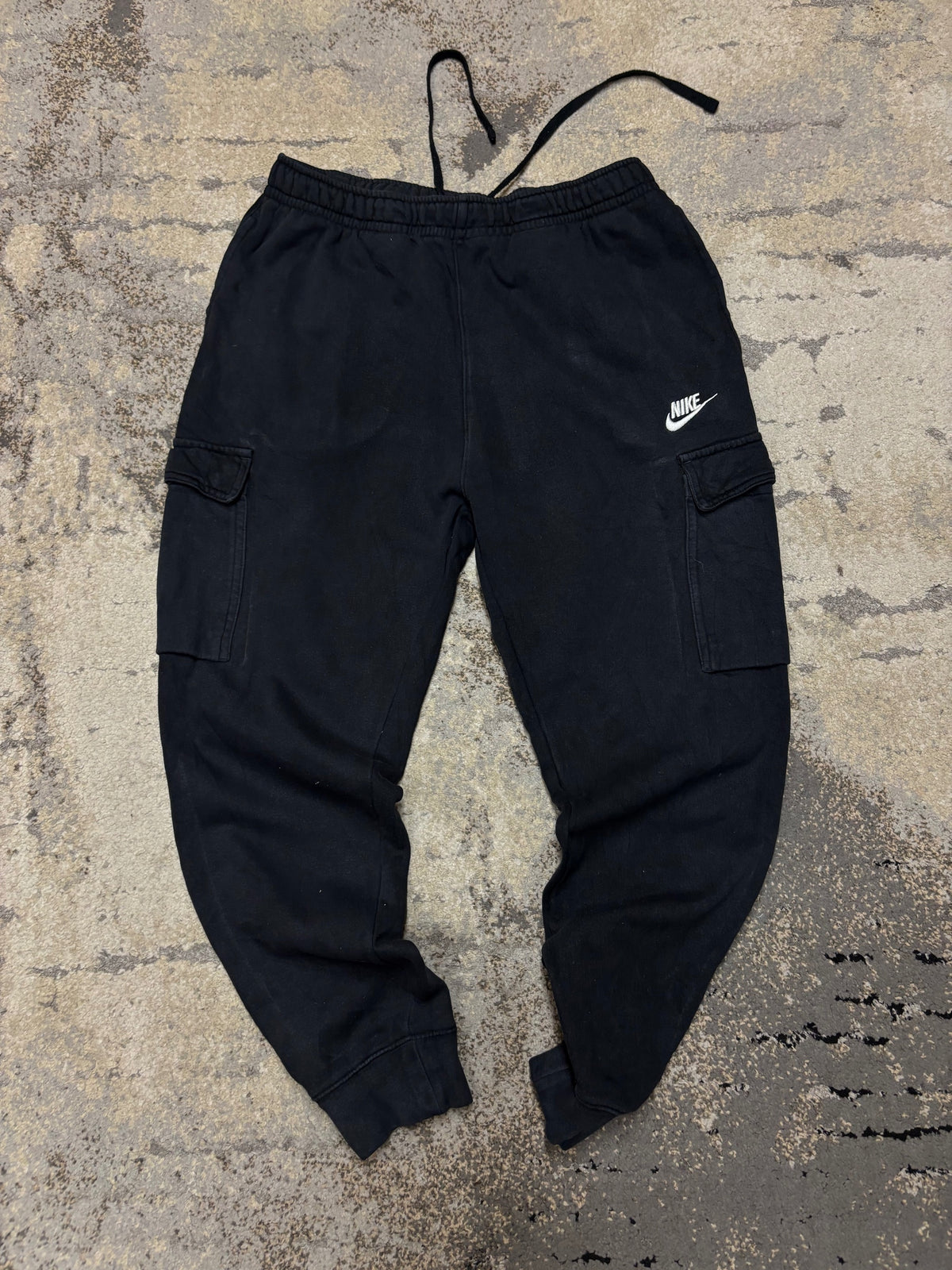 Dresy Nike, męskie w bardzo dobrym stanie rozmiar M, widok z przodu