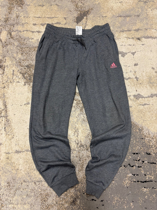 Dresy Adidas, damskie w bardzo dobrym stanie rozmiar L, widok z przodu