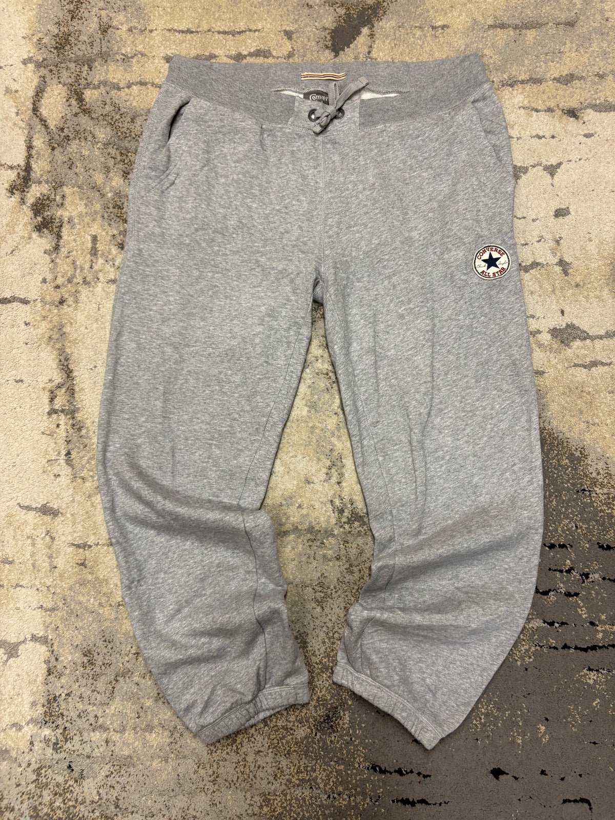 Dresy Converse, damskie w bardzo dobrym stanie rozmiar XL, widok z przodu