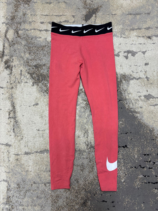 Legginsy Nike, damskie w bardzo dobrym stanie rozmiar M, widok z przodu