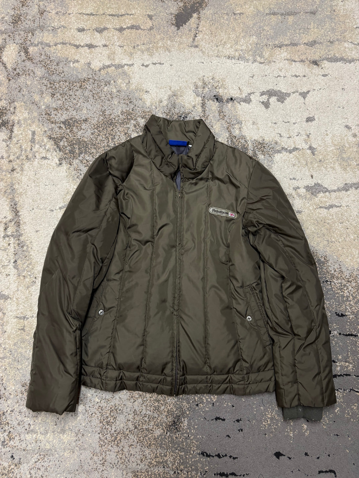 Kurtka Reebok Vintage retro y2k, damskie w bardzo dobrym stanie rozmiar L, widok z przodu