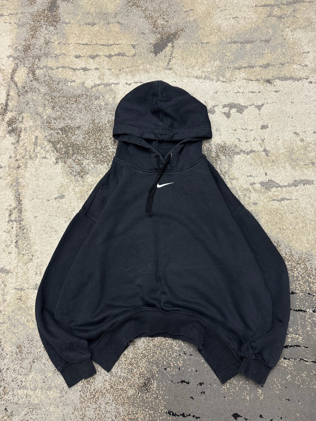 Bluza Nike hoodie, damskie w bardzo dobrym stanie rozmiar S, widok z przodu