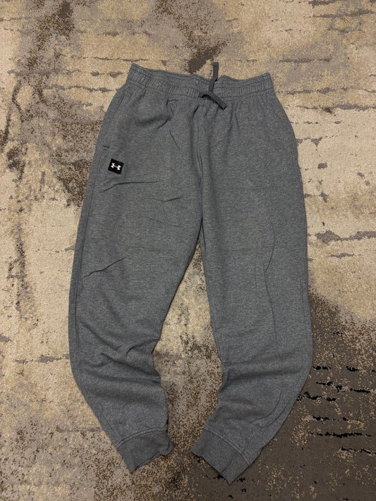 Dresy Under Armour, męskie w bardzo dobrym stanie rozmiar L, detal