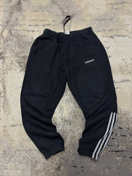 Dresy Adidas, męskie w bardzo dobrym stanie rozmiar L, widok z przodu