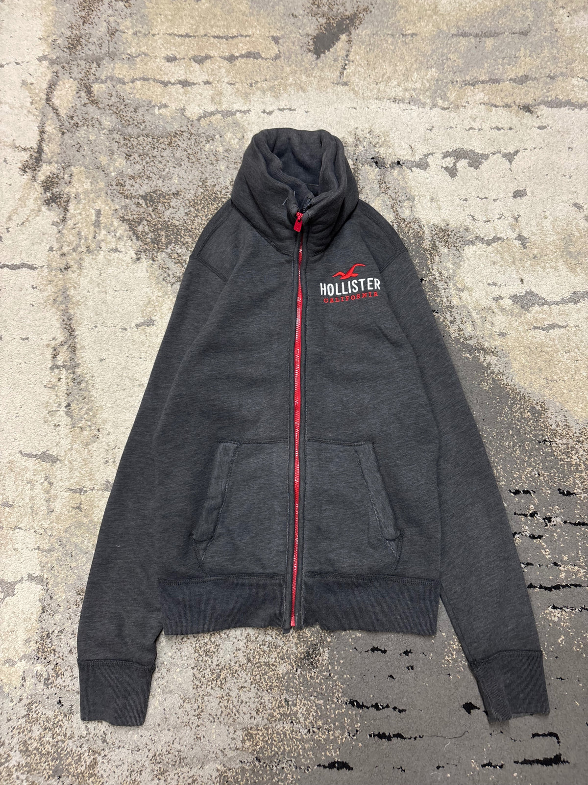 Bluza Hollister zipp, damskie w bardzo dobrym stanie rozmiar S, widok z przodu