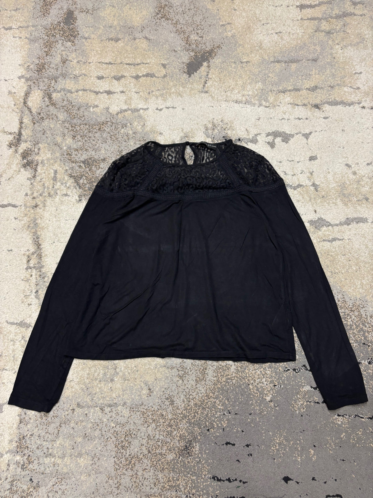 Bluzka guess, damskie w bardzo dobrym stanie rozmiar M, detal