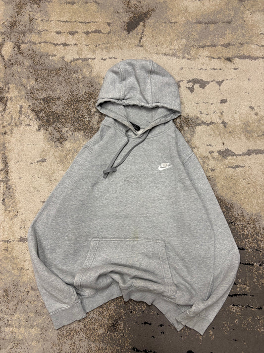 Bluza Nike hoodie, męskie w bardzo dobrym stanie rozmiar M, widok z przodu