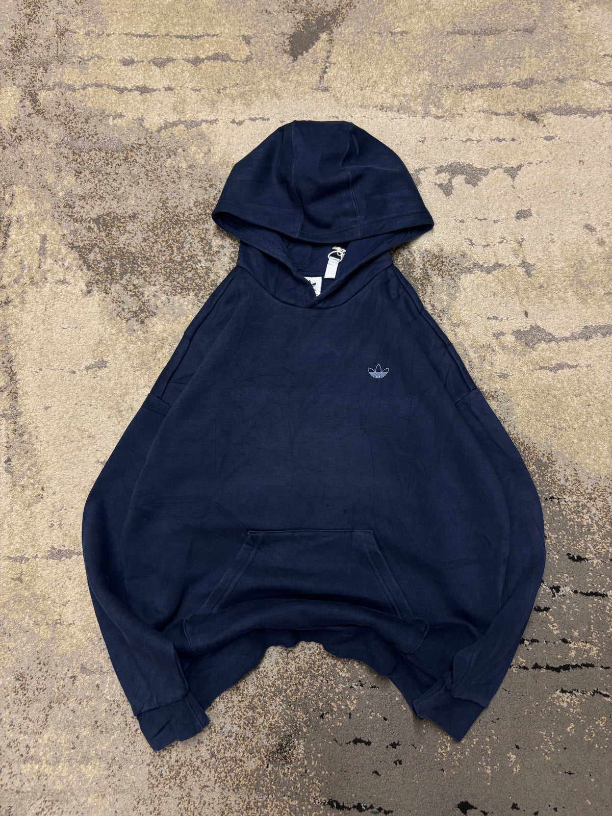 Bluza Adidas hoodie, dziecięce w bardzo dobrym stanie rozmiar 158 cm / 13 lat, widok z przodu