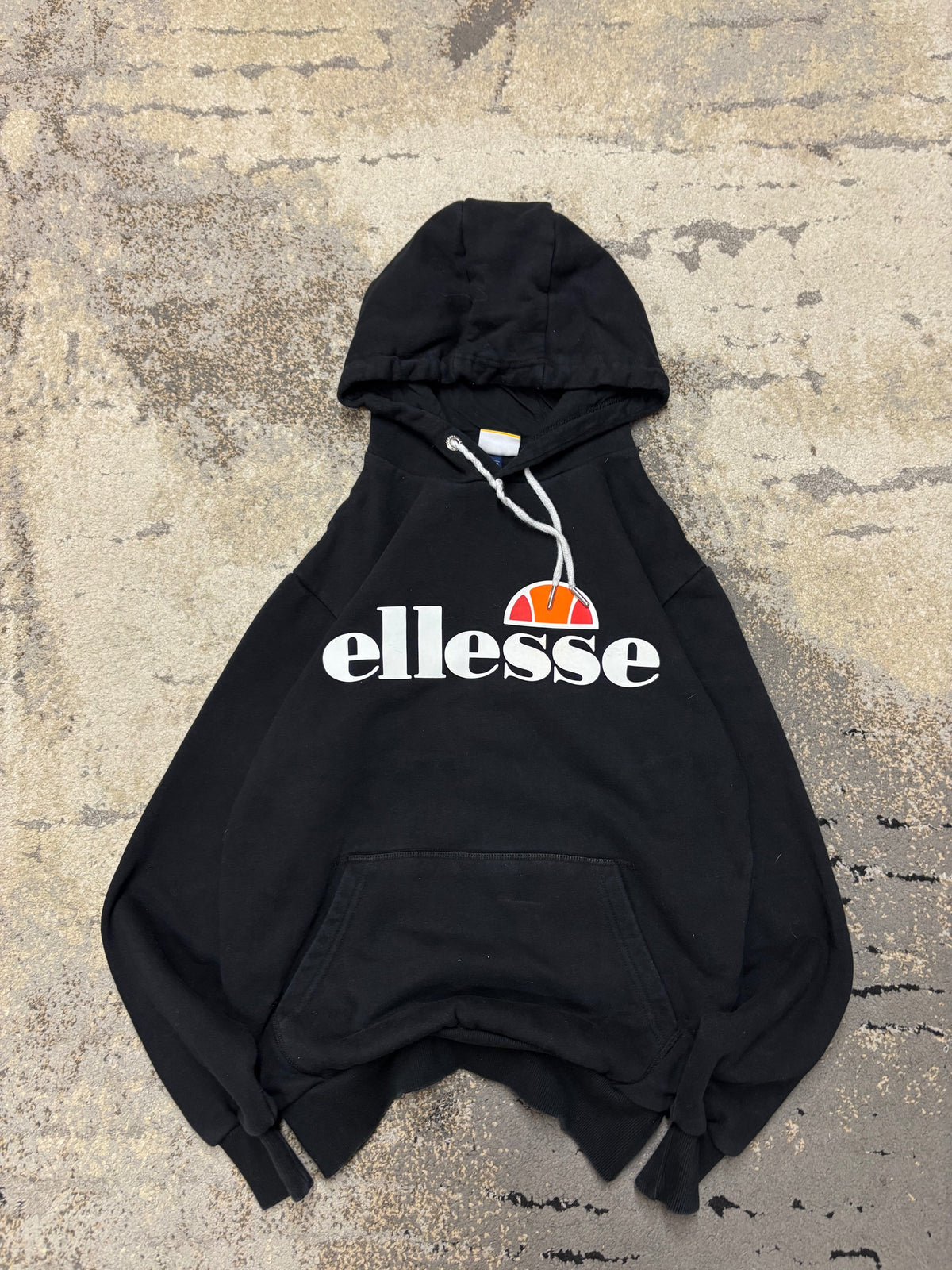 Bluza ellesse hoodie, damskie w bardzo dobrym stanie rozmiar M, widok z przodu