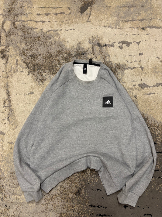 Bluza Adidas crewneck, męskie w bardzo dobrym stanie rozmiar L, widok z przodu