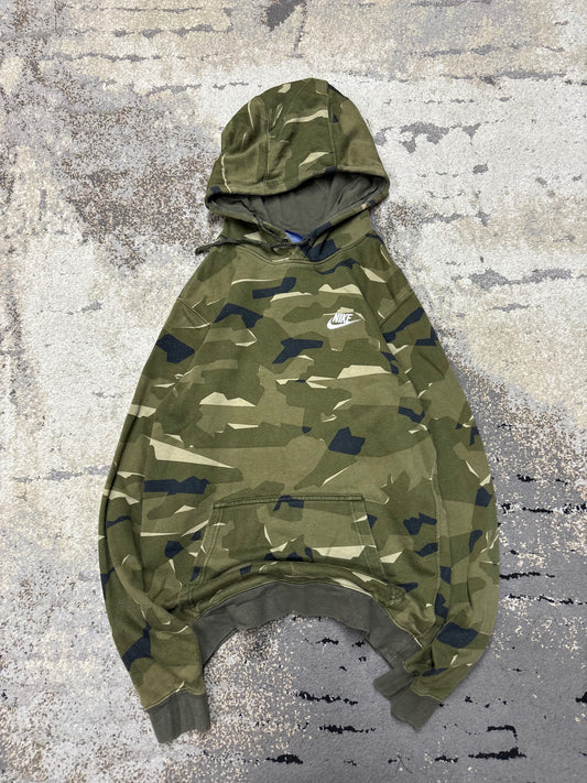 Bluza Nike hoodie, damskie w bardzo dobrym stanie rozmiar S, widok z przodu
