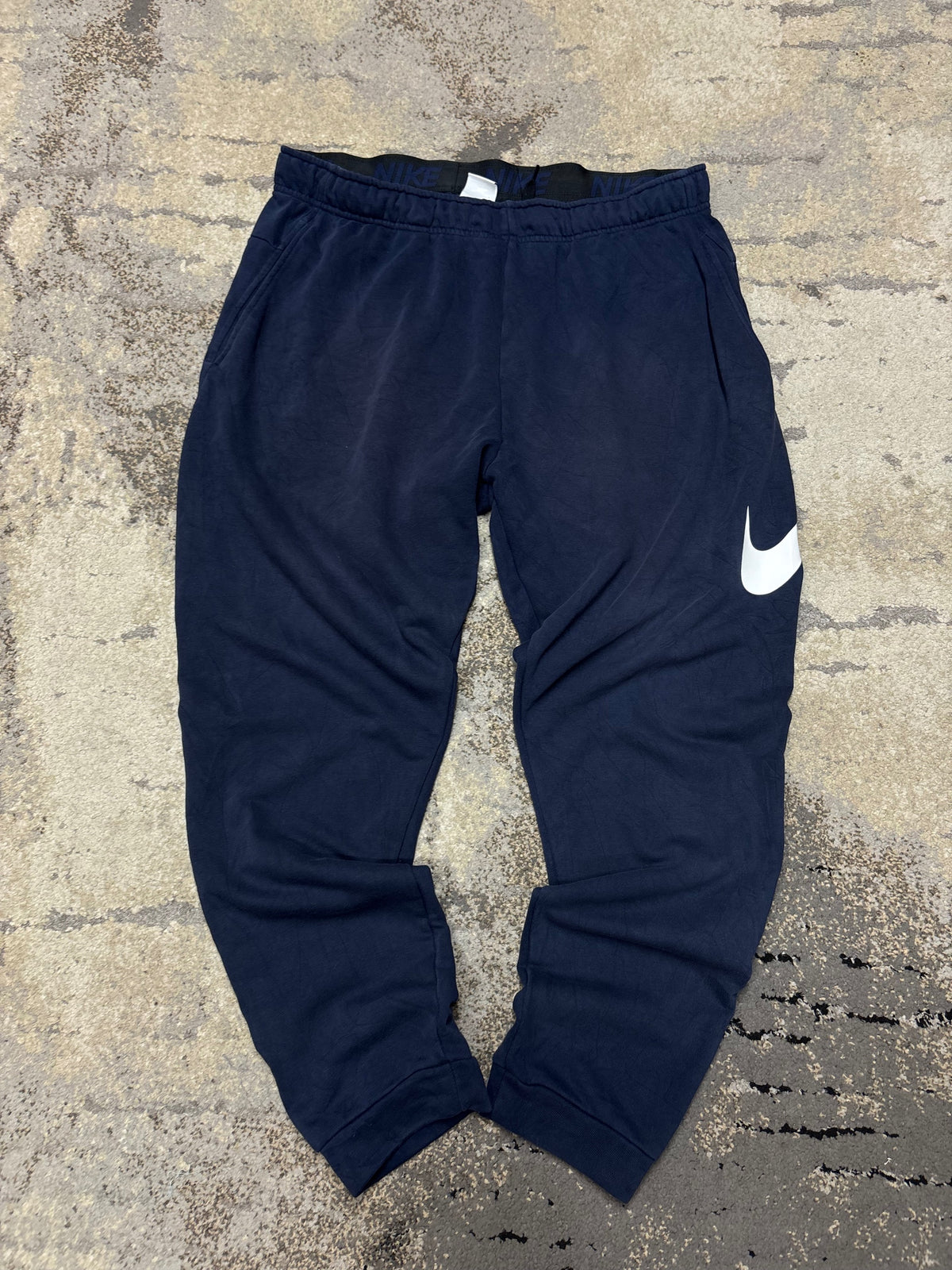 Dresy Nike Dri-fit, męskie w bardzo dobrym stanie rozmiar XL, widok z przodu