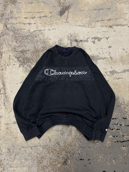 Bluza Champion crewneck, damskie w bardzo dobrym stanie rozmiar M, widok z przodu