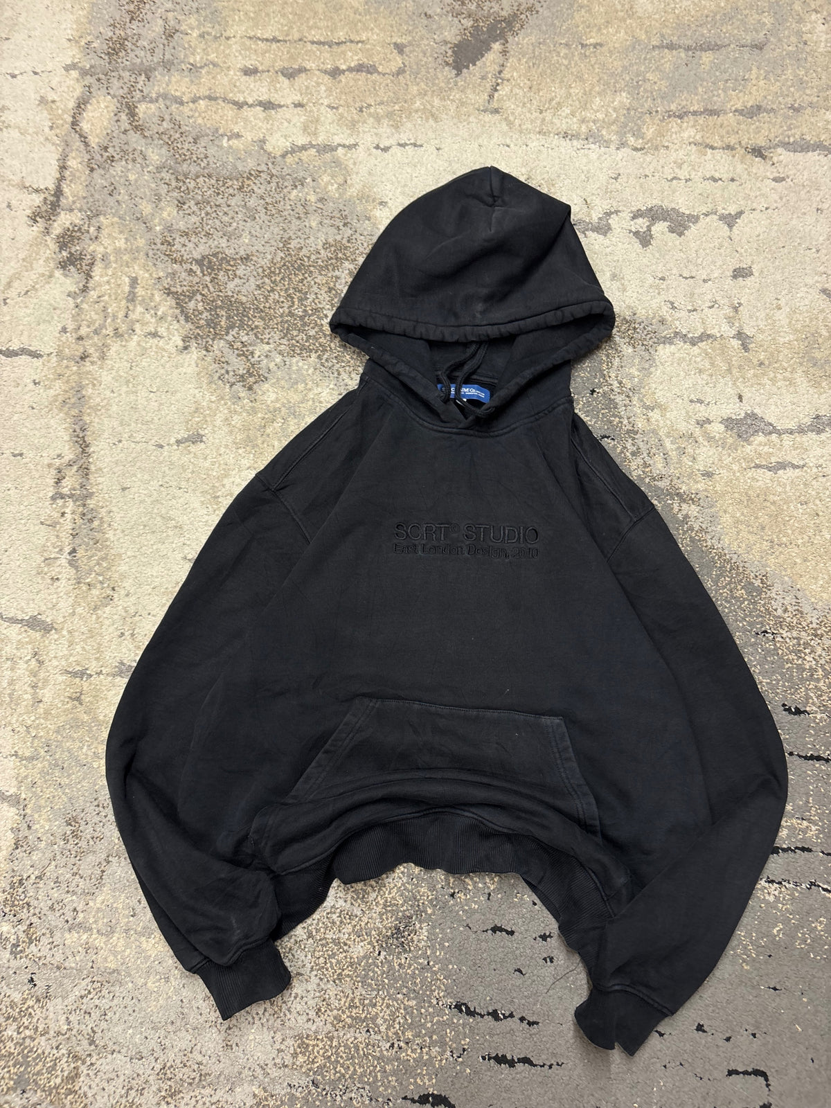 Bluza SKRT studio, męskie w bardzo dobrym stanie rozmiar M, widok z przodu