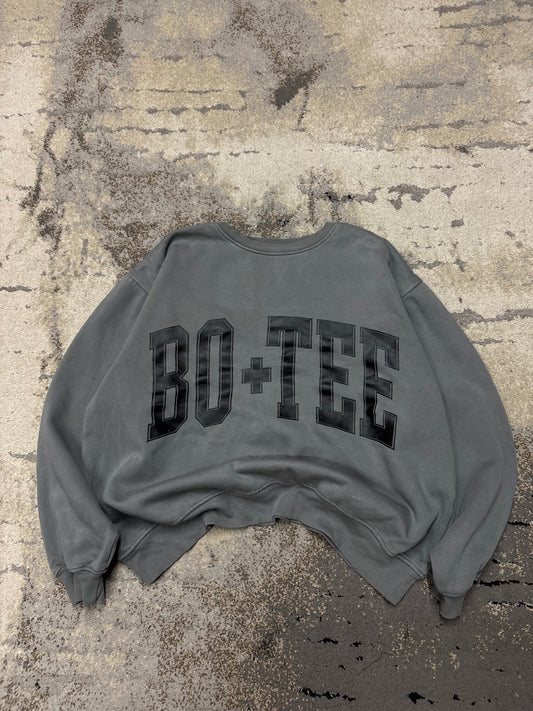 Bluza Bo+Tee crewneck, damskie w bardzo dobrym stanie rozmiar XL, widok z przodu