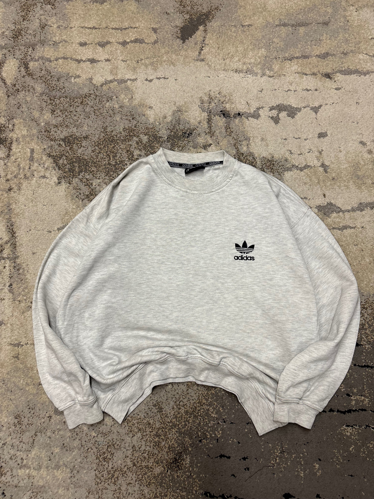 Bluza Adidas crewneck vintage retro y2k, męskie w bardzo dobrym stanie rozmiar M, widok z przodu