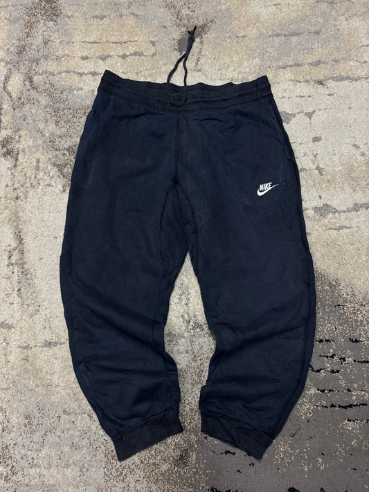 Dresy Nike, męskie w bardzo dobrym stanie rozmiar M, widok z przodu