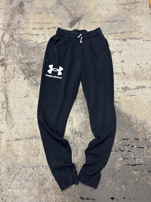 Dresy Under Armour, damskie w bardzo dobrym stanie rozmiar M, widok z przodu