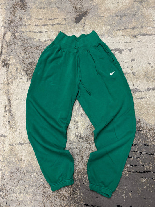 Dresy Nike, damskie w bardzo dobrym stanie rozmiar XS, widok z przodu
