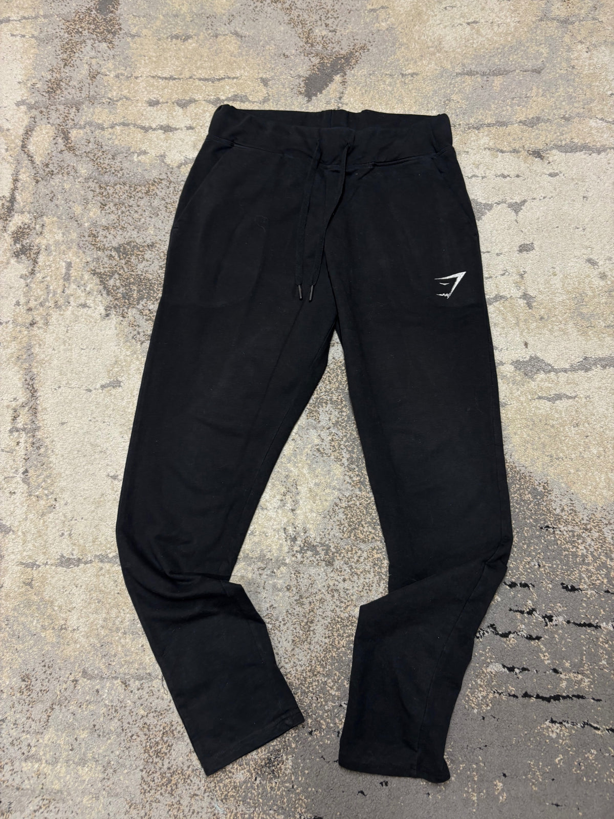Dresy GymShark, damskie w bardzo dobrym stanie rozmiar L, widok z przodu
