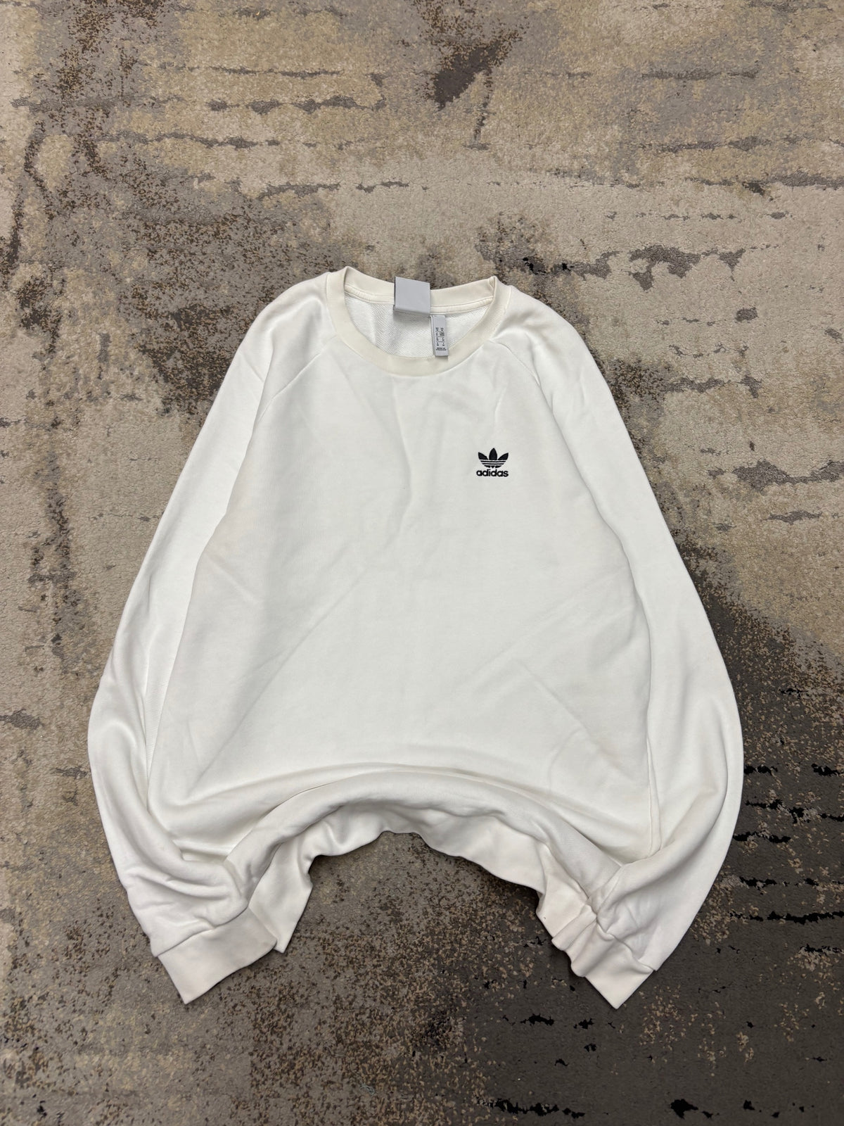 Bluza Adidas crewneck, męskie w bardzo dobrym stanie rozmiar M, detal