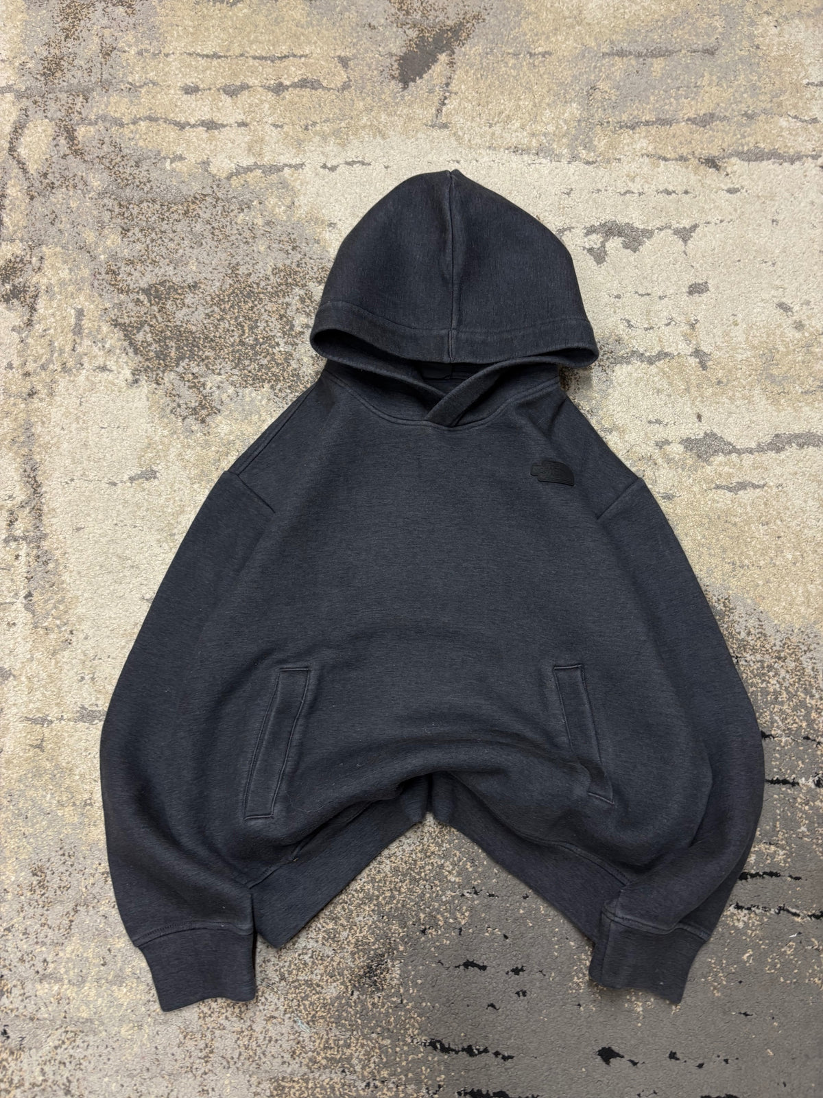 Bluza The North Face hoodie, damskie w bardzo dobrym stanie rozmiar M, widok z przodu