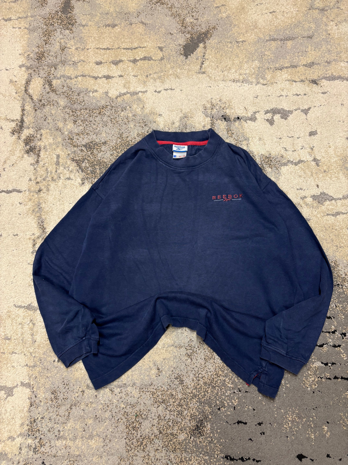 Bluza Reebok crewneck vintage retro y2k, męskie w bardzo dobrym stanie rozmiar L, widok z przodu
