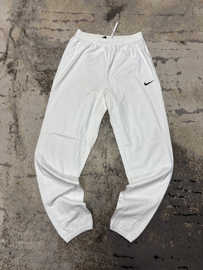 Dresy Nike, damskie w bardzo dobrym stanie rozmiar M, widok z przodu