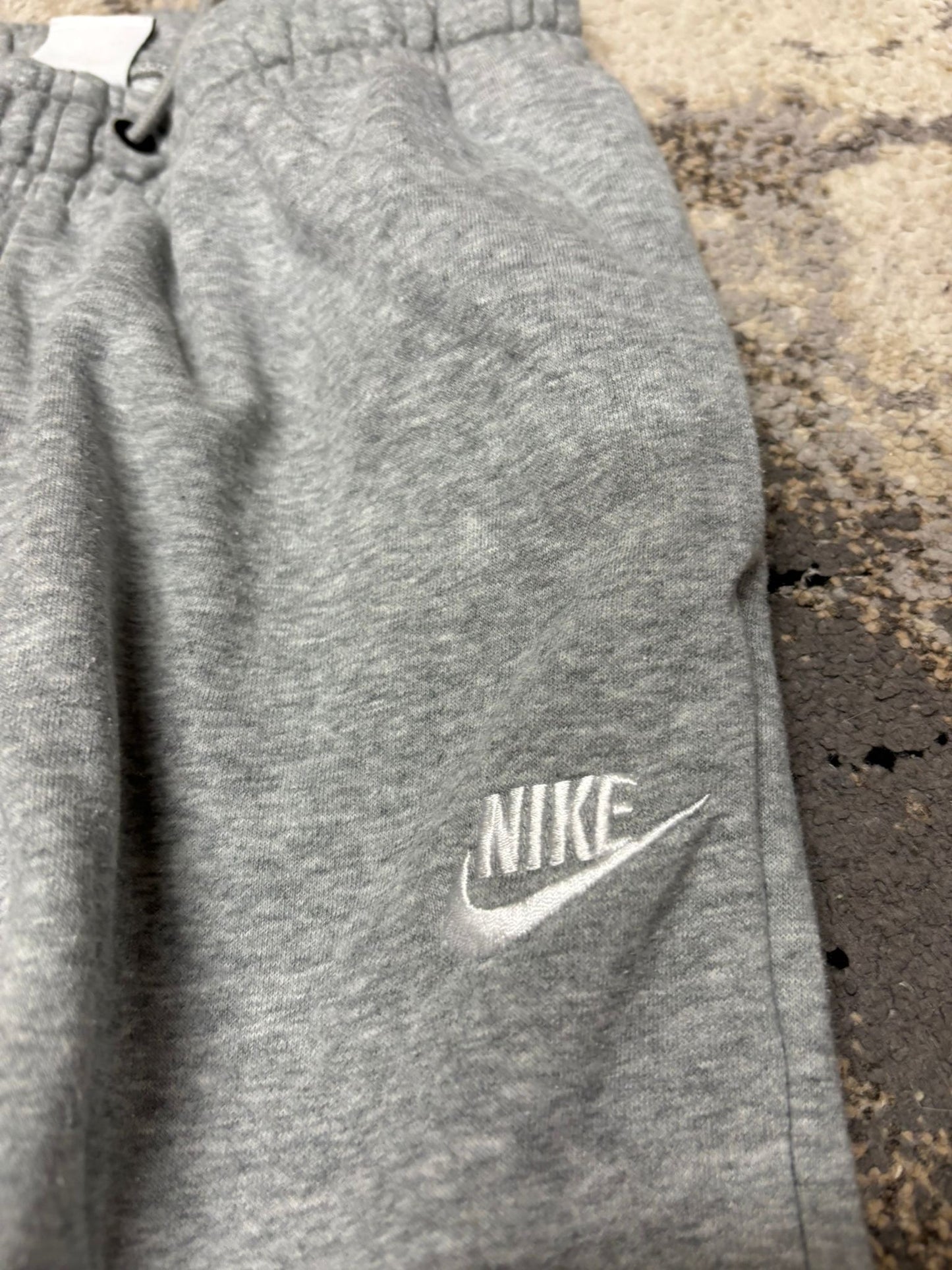 Dresy damskie Nike