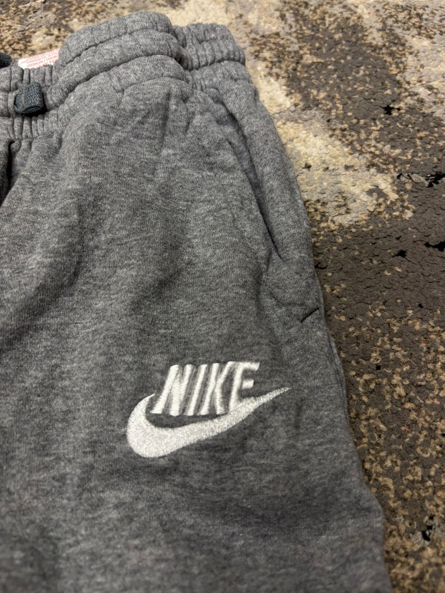 Dresy dziecięce Nike