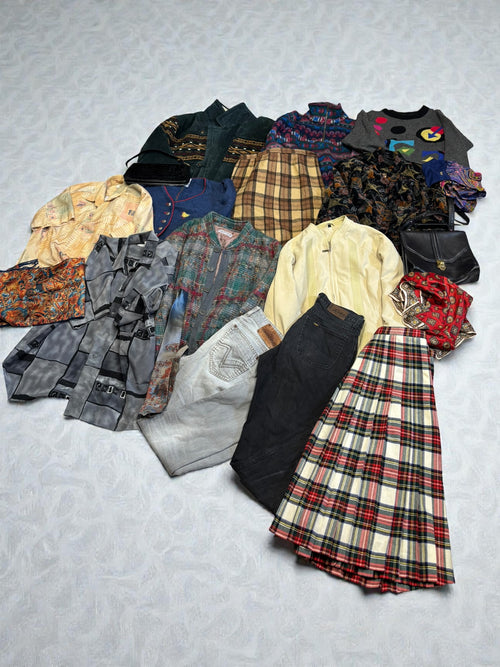 BOX 10 SZT. ODZIEŻY VINTAGE / RETRO / Y2K DO ODSPRZEDAŻY 🔥📦